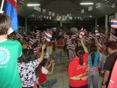 Children leading in prayer